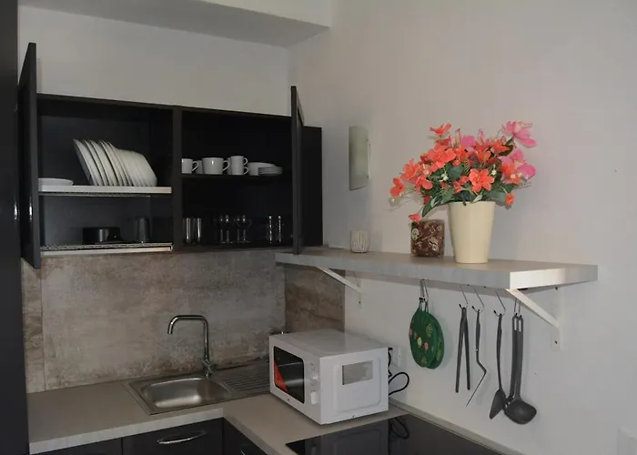 דירה Lake's Feeling With Terrace On לצנו