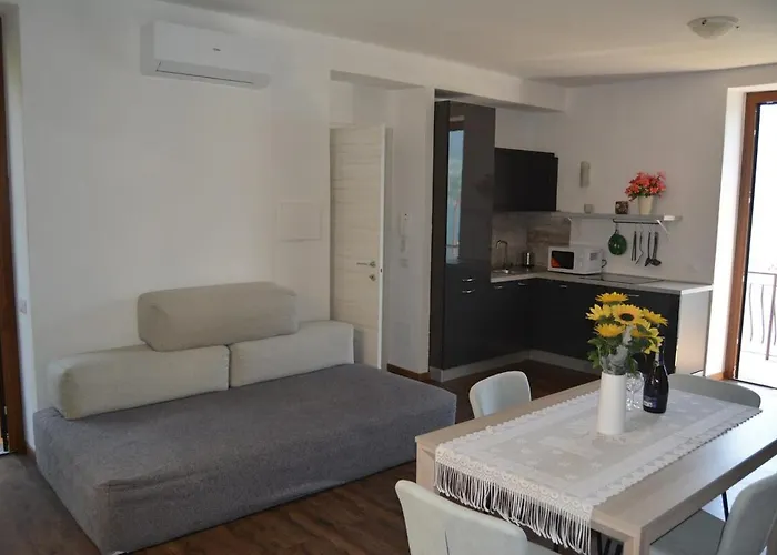 Lake's Feeling With Terrace On * לצנו