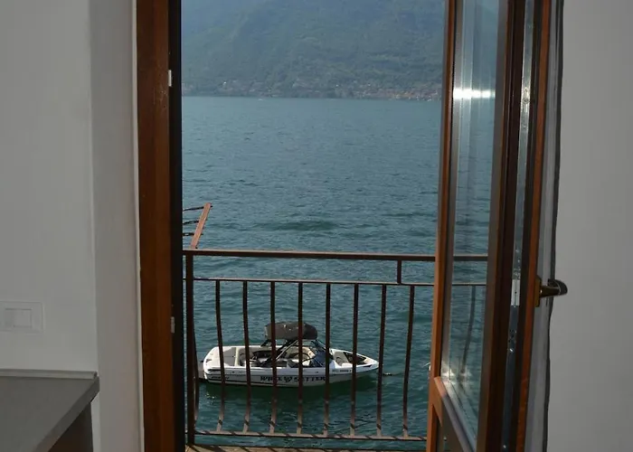 Lake's Feeling With Terrace On לצנו