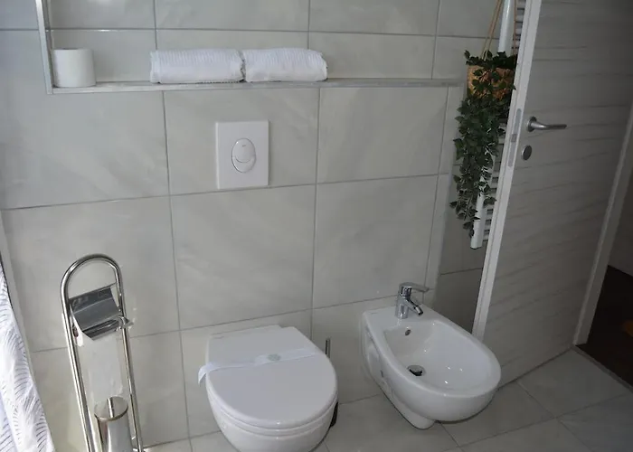 דירה Lake's Feeling With Terrace On