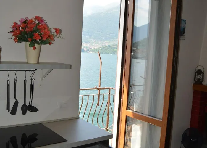 Lake's Feeling With Terrace On * לצנו