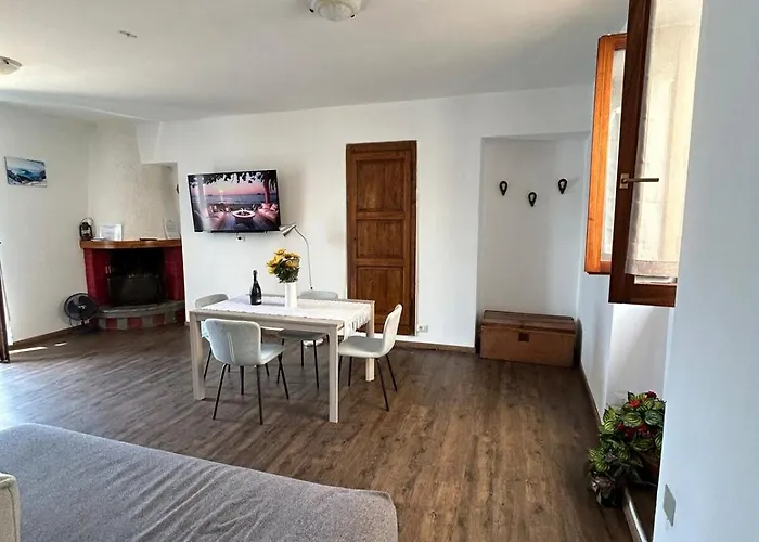 Lake's Feeling With Terrace On * לצנו