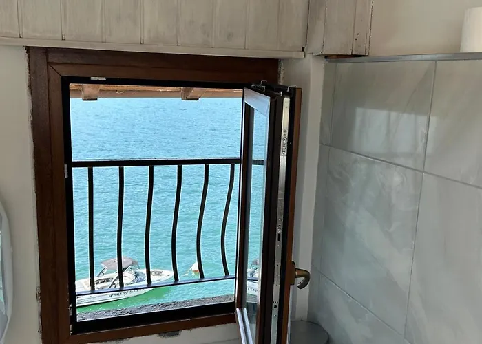 Lake's Feeling With Terrace On דירה